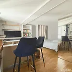 Charming 22M Studio In Paris 11